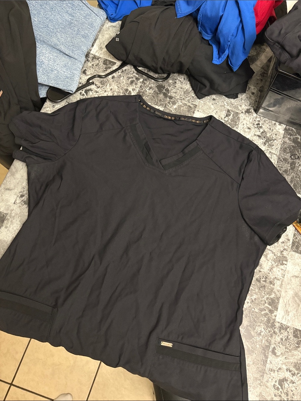 Cherokee FORM black scrub top